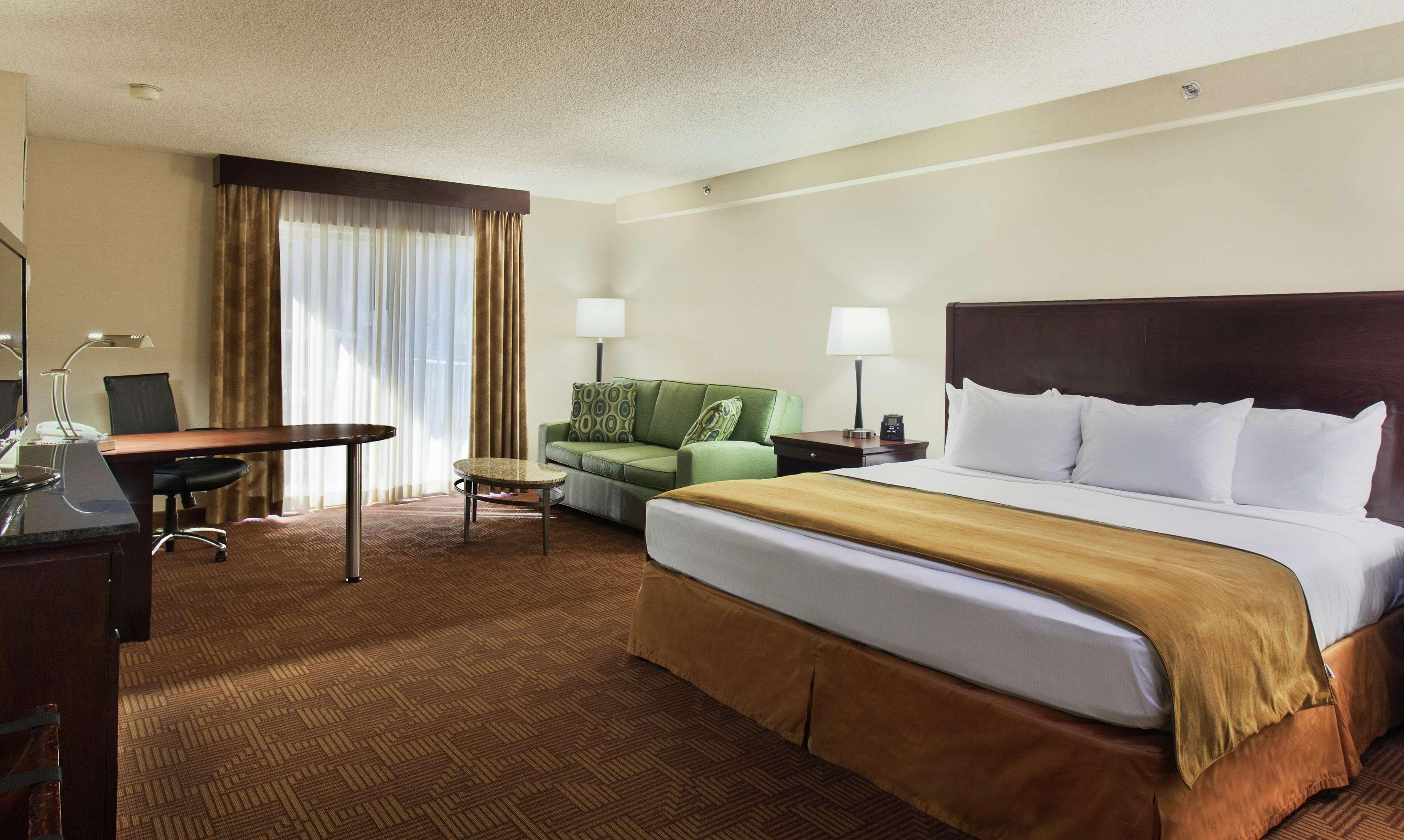 Doubletree By Hilton Sacramento Hotel Стая снимка