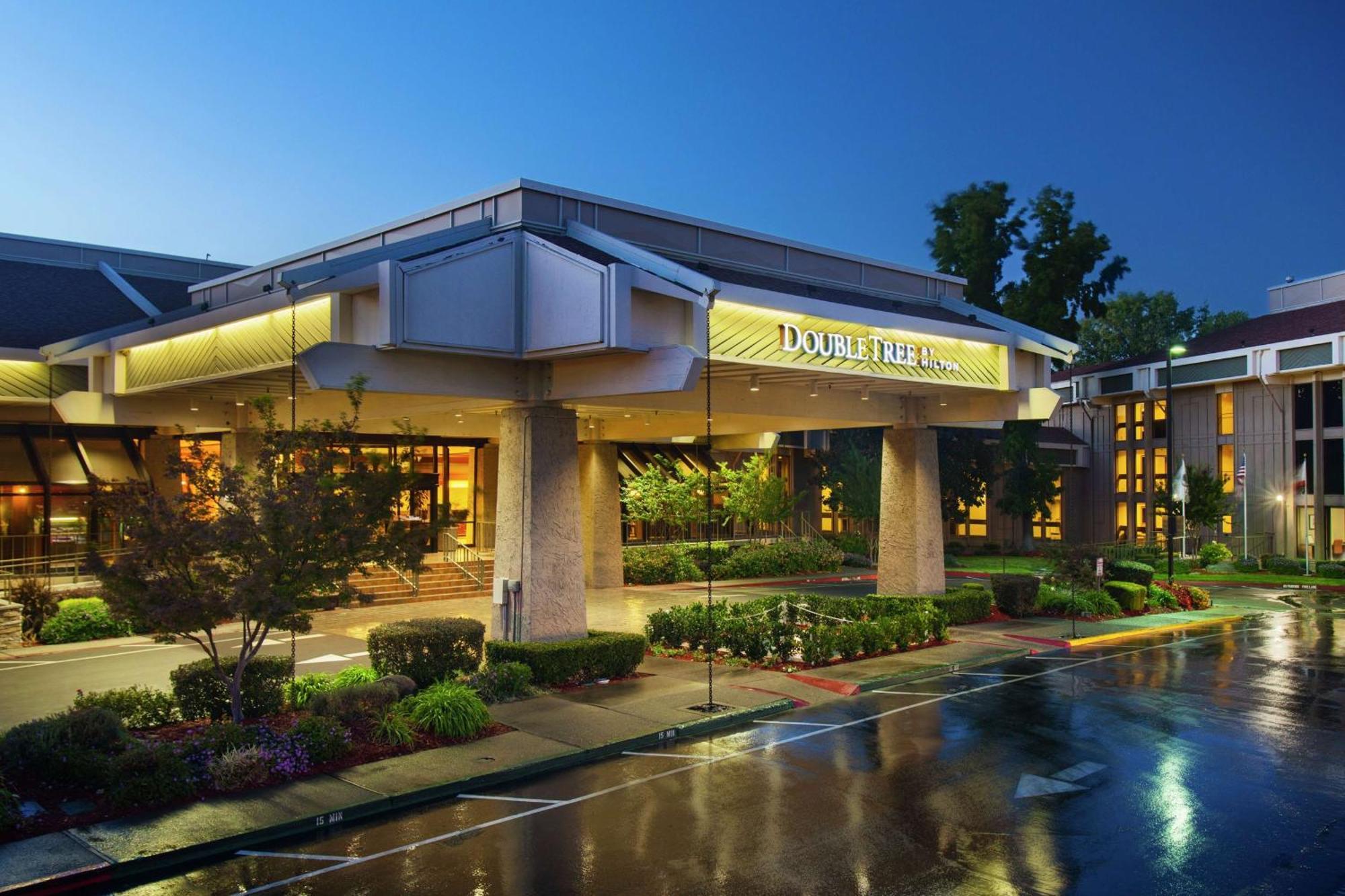 Doubletree By Hilton Sacramento Hotel Екстериор снимка